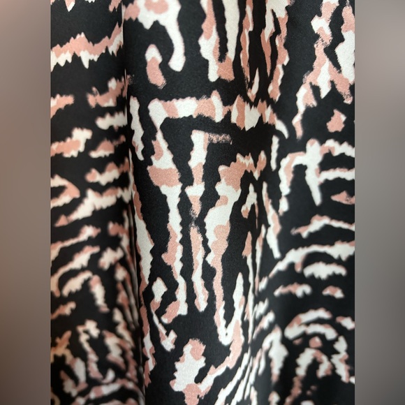 Calvin Klein Animal Print Skirt-Extra Small - Picture 5 of 6